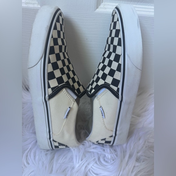 Vans Classic Checkered Slip-Ons - Picture 6 of 11